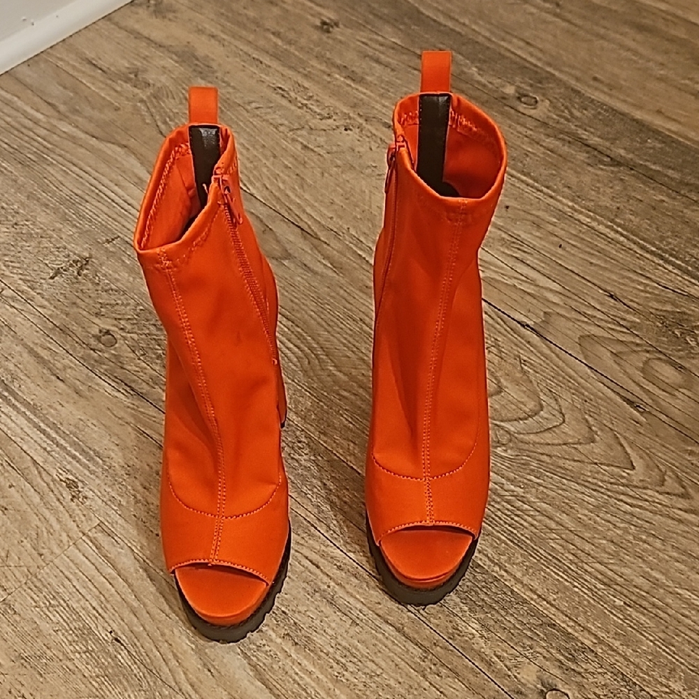 Liliana Vibrant Orange Heeled Boots